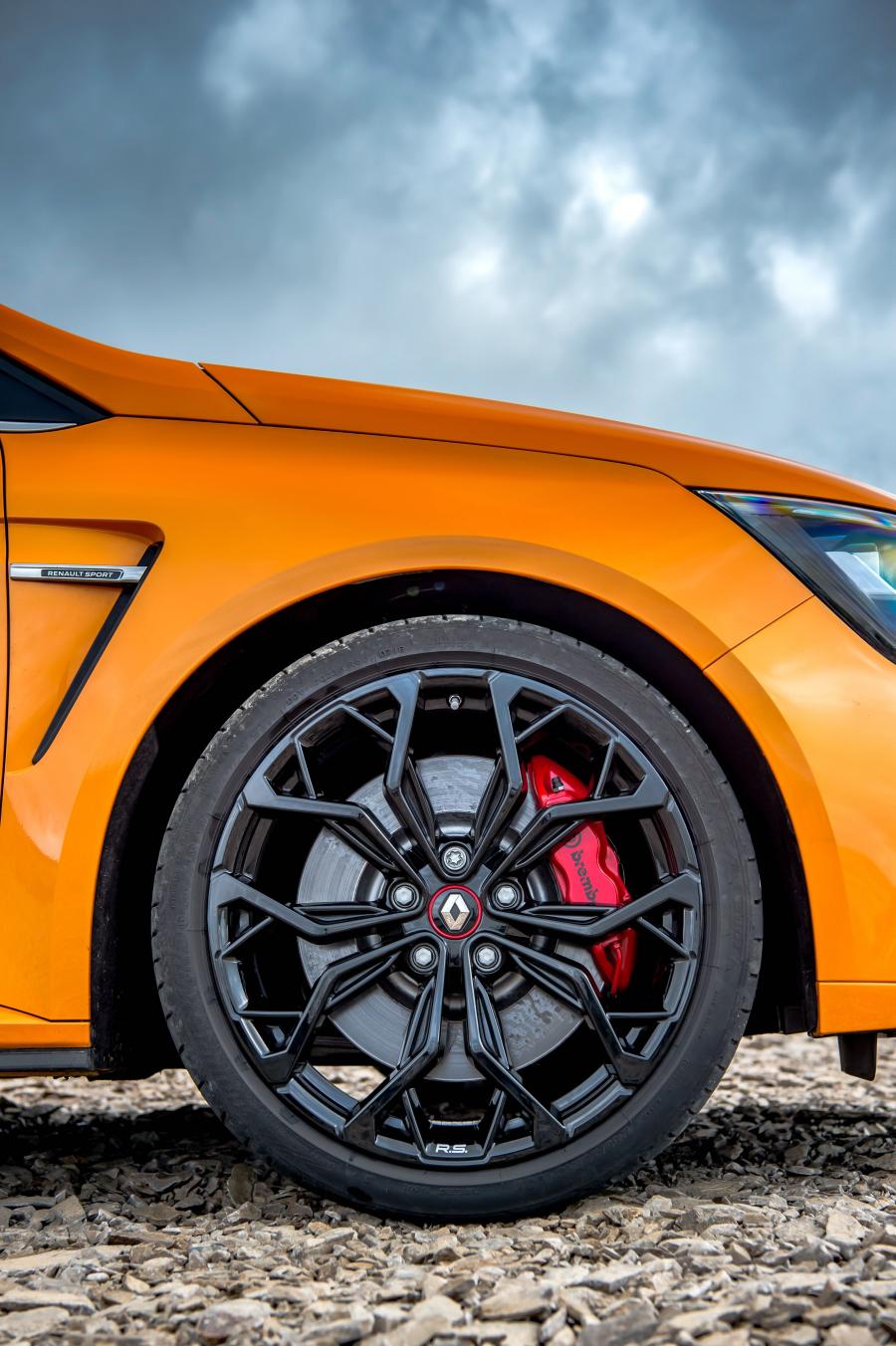 Колеса Renault Megane R.S. 280 Cup 2018 года  (UK) (фото 2 из 40)